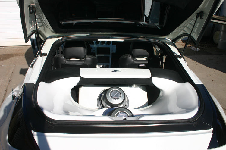 2004 Nissan 350Z, Soundwaves shop build