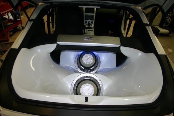 2004 Nissan 350Z, Soundwaves shop build